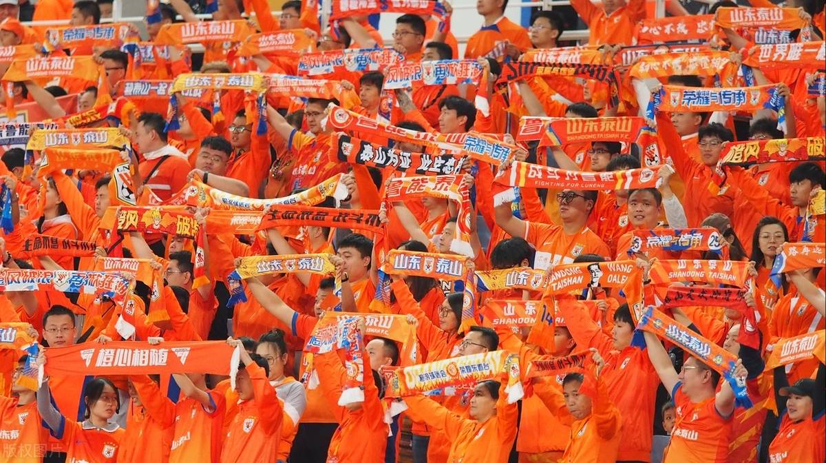 九州娱乐-球迷对比赛再次燃动热情